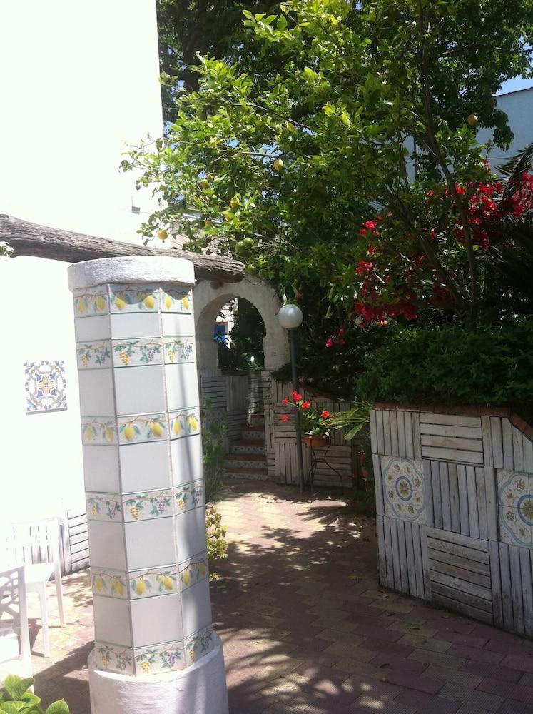 Piccolo Tirreno Hotel Residence Προτσίντα Εξωτερικό φωτογραφία