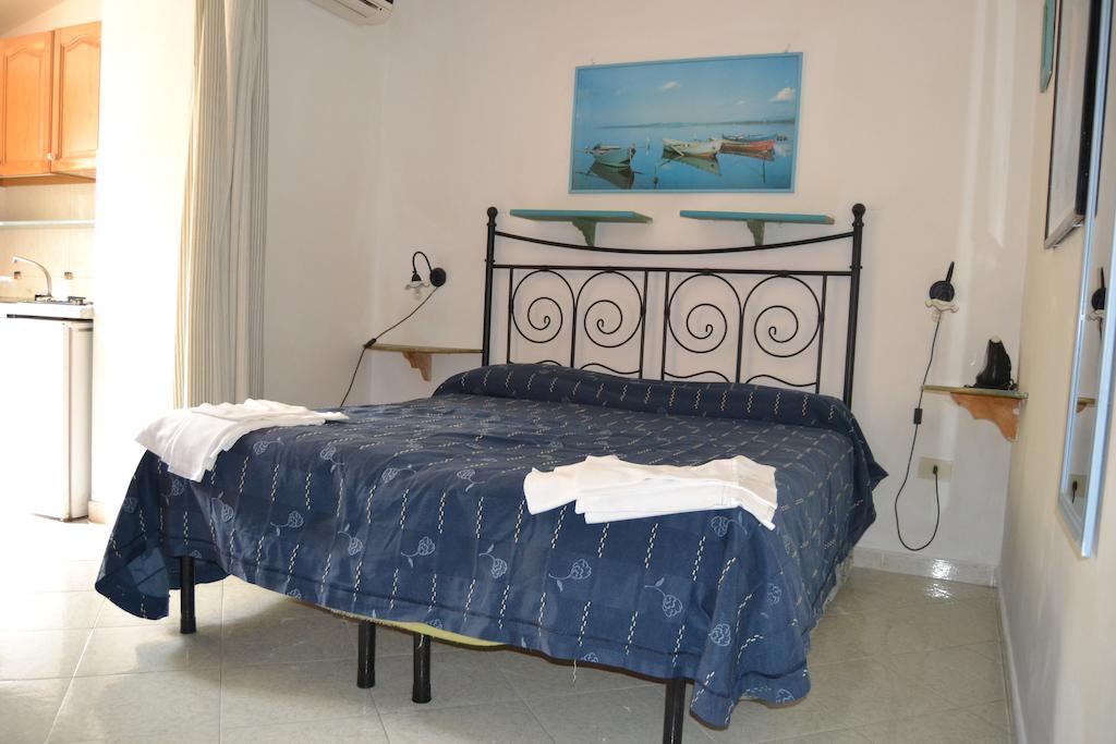 Piccolo Tirreno Hotel Residence Προτσίντα Δωμάτιο φωτογραφία