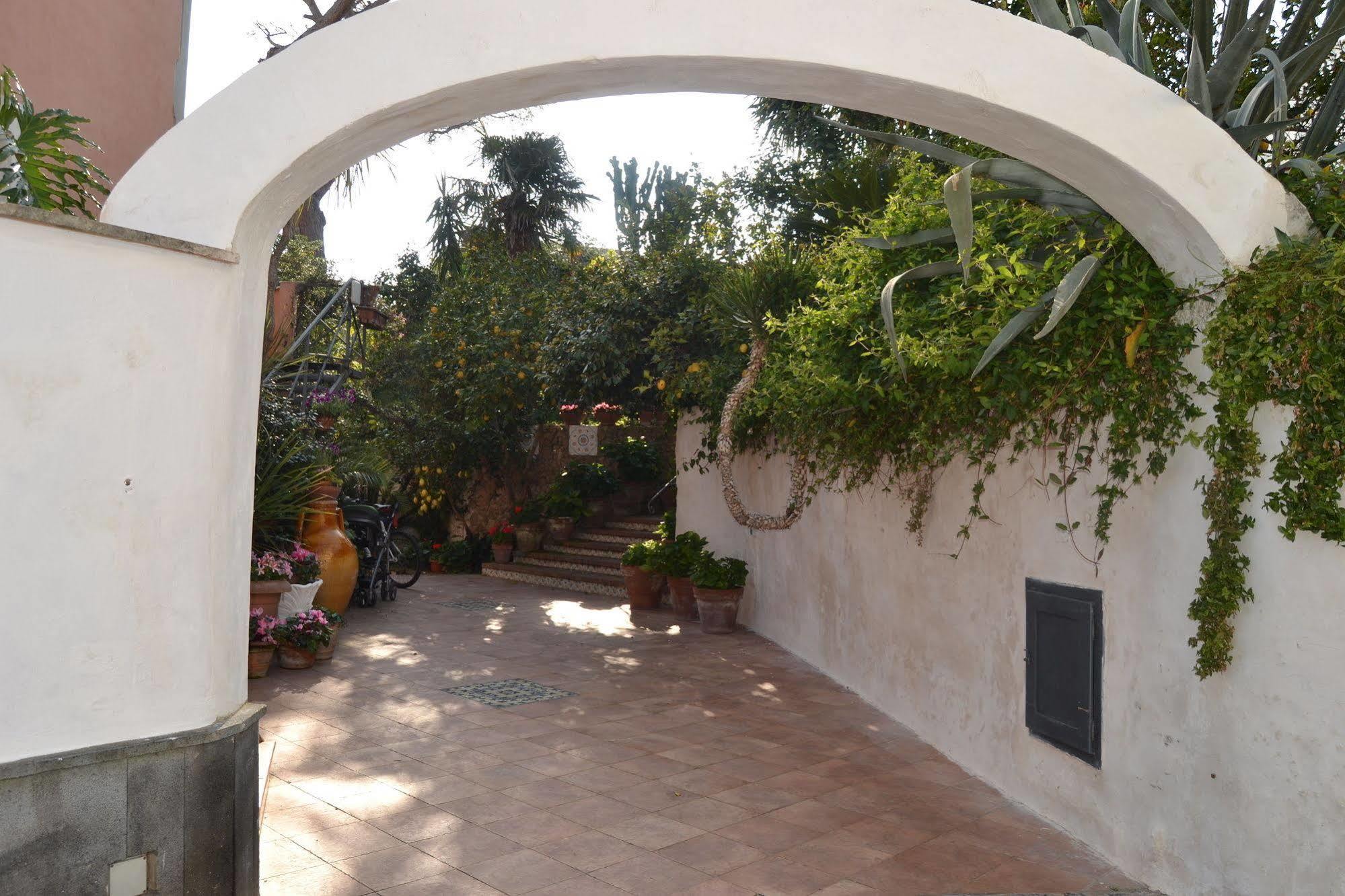 Piccolo Tirreno Hotel Residence Προτσίντα Εξωτερικό φωτογραφία